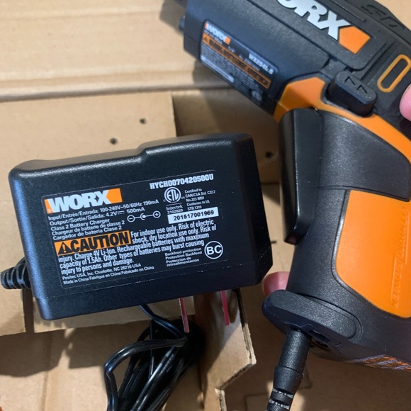 WORX Cordless Screw Gun with Extender set - Picture 6 of 8